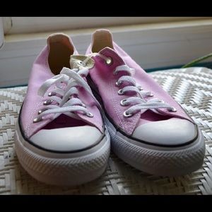Brand new Converse